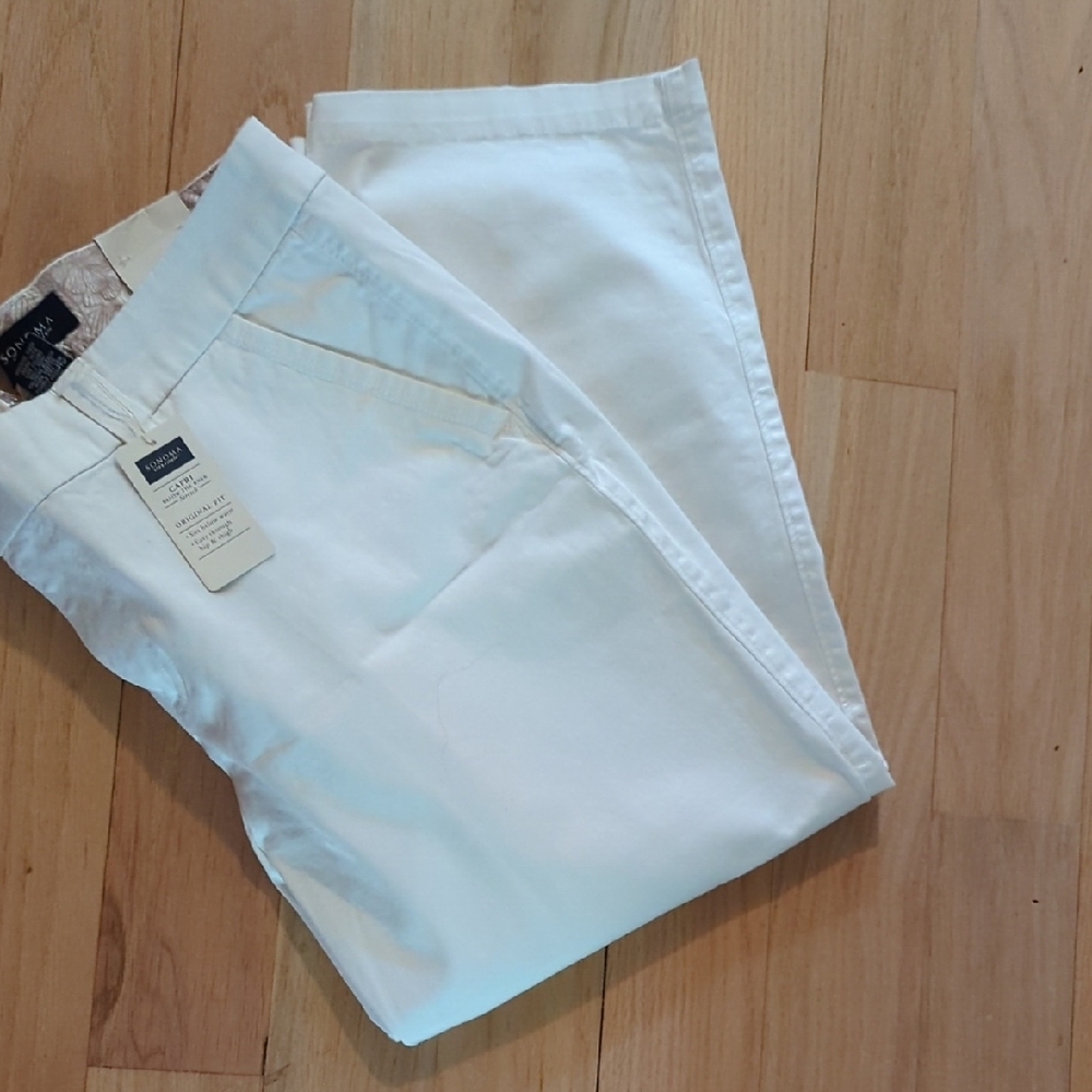 Sonoma Bright White Original Fit Capri Sz 12 with Two Side Pockets NWT